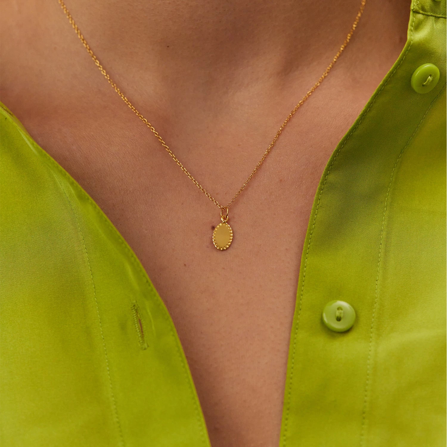 Engravable Biscuit Tag Pendant Oval | 14k Gold 2 Engravable Biscuit Tag Pendant Oval | 14k Gold - Image 2