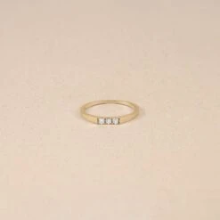 Diamond Pavé Bar Ring | 14k Gold -STILNEST Jewelry Sales 14CT MadeOfGold Diamond Bar Ring 02
