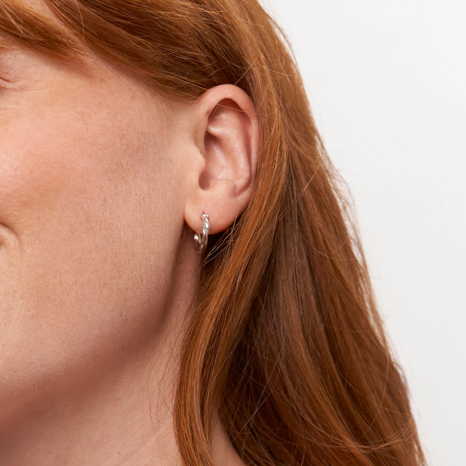 Flux Mini Hoop Earrings - Single | 14k Gold 4 Flux Mini Hoop Earrings - Single | 14k Gold - Image 4