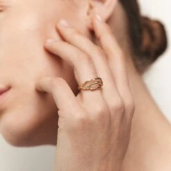 Mater Embrace Ring | 14k Gold