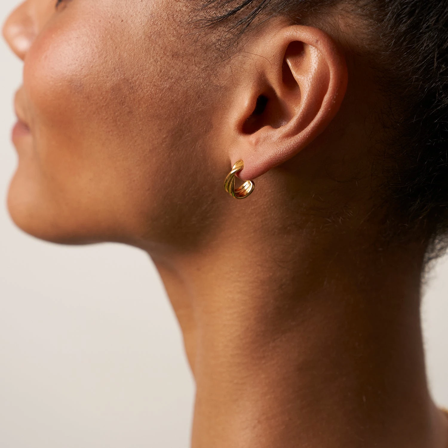 Bonds Path Hoop Earrings | 14k Gold 2 Bonds Path Hoop Earrings | 14k Gold - Image 2
