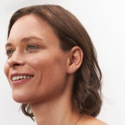 Twist Bar Stud Earrings -STILNEST Jewelry Sales Twist bar Studs 02