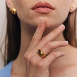 Iolith Violet Fizz Cocktail Ring | 14k Gold -STILNEST Jewelry Sales Violet Fizz Cocktail Ring 2 1